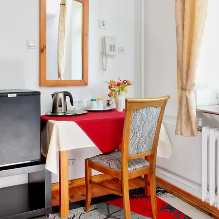 Han/Misafirhane Ustronie